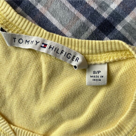 ⭐ 3/$15 Tommy Hilfiger Small Yellow Ribbed Short Sleeve Top - Picture 6 of 7